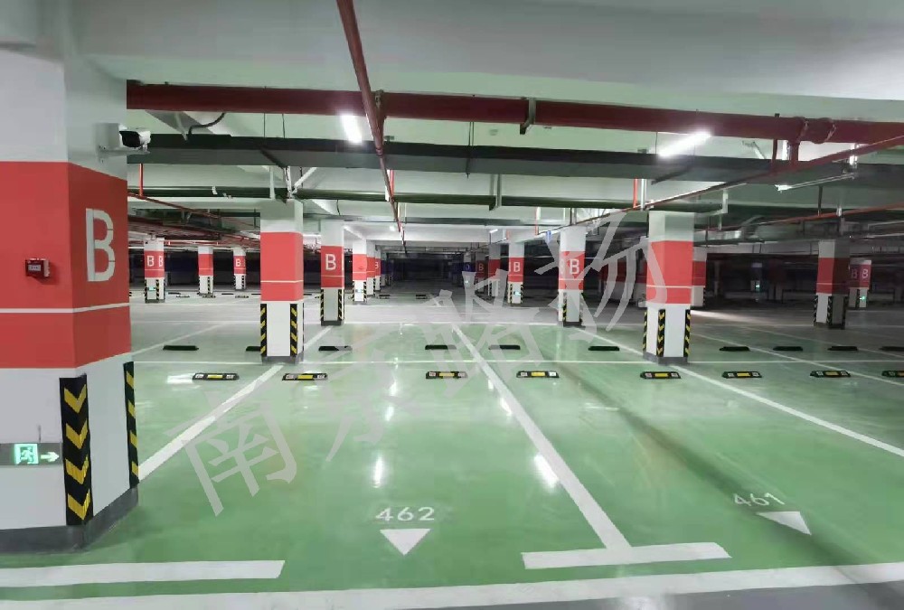 防滑坡道